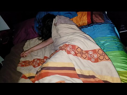 ❤️ Hoʻopiʻi ʻo Stepson i kona makuahine ʻōpio ʻoiai ʻo ia e hiamoe ana. Sex video ma haw.pornofilmtv.ru ❌❤